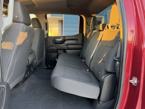 Used 2020 Chevrolet Silverado 1500 Custom w/ Trailering Package image 4