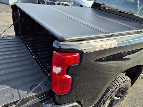 Used 2025 Chevrolet Silverado 1500 Custom Trail Boss AWD/4WD image 36