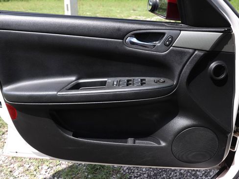 Used 2009 Chevrolet Impala Police FWD image 31