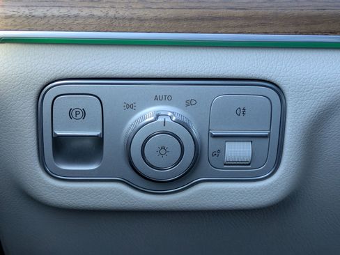 Used 2024 Mercedes-Benz GLE 450 4MATIC image 18