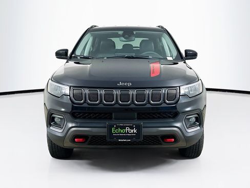 Used 2022 Jeep Compass Trailhawk AWD/4WD image 2