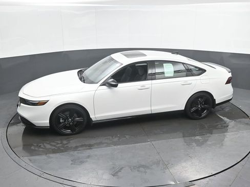 Used 2025 Honda Accord Sport image 34