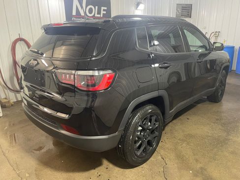 New 2026 Jeep Compass Latitude image 6