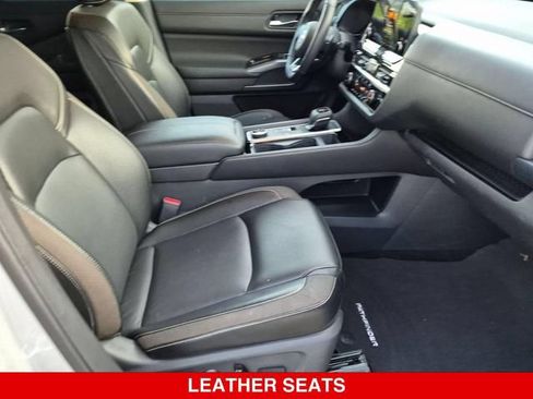 Certified 2024 Nissan Pathfinder SL AWD/4WD image 39