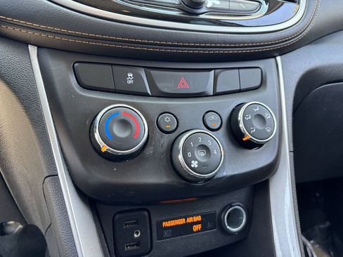 Used 2020 Chevrolet Trax LS FWD image 22