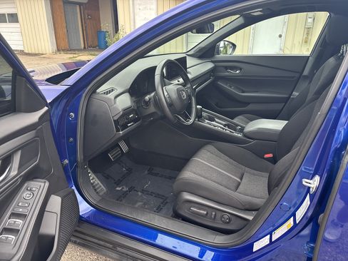 Used 2023 Honda Accord Sport image 13