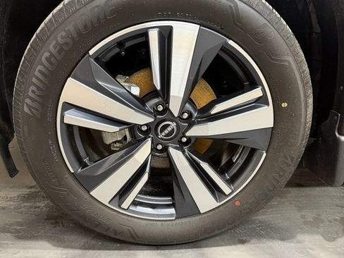 Used 2023 Nissan Rogue SL w/ SL Premium Package AWD/4WD image 6
