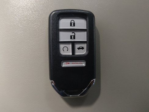 Used 2023 Honda Accord LX image 32