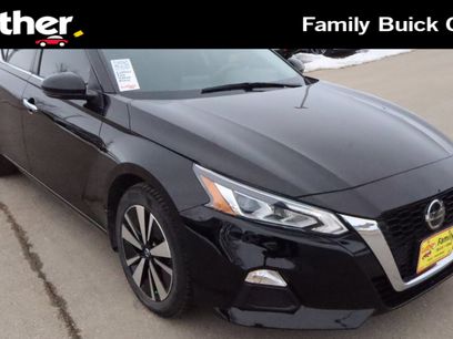 Used 2021 Nissan Altima 2.5 SV w/ SV Premium Package