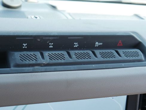Used 2024 Ford Bronco Wildtrak AWD/4WD image 35