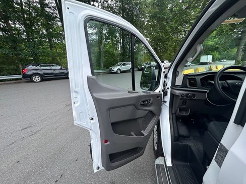 Used 2025 Ford Transit 250 Low Roof w/ Exterior Upgrade Package RWD image 16