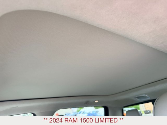 Used 2024 RAM 1500 Limited AWD/4WD image 27
