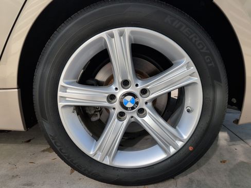 Used 2014 BMW 320i Sedan image 13