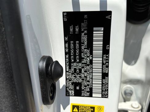 Used 2016 Toyota Highlander Limited FWD image 15