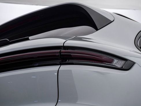 New 2026 Porsche Cayenne image 12