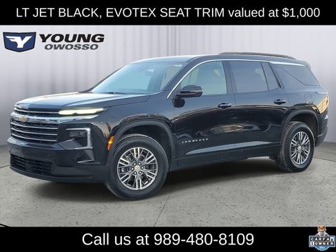 Used 2025 Chevrolet Traverse LT w/ Driver Confidence Package image 1