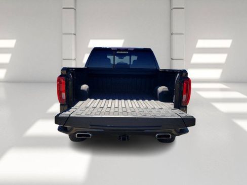 Used 2023 GMC Sierra 1500 AT4 w/ AT4 Premium Package image 5