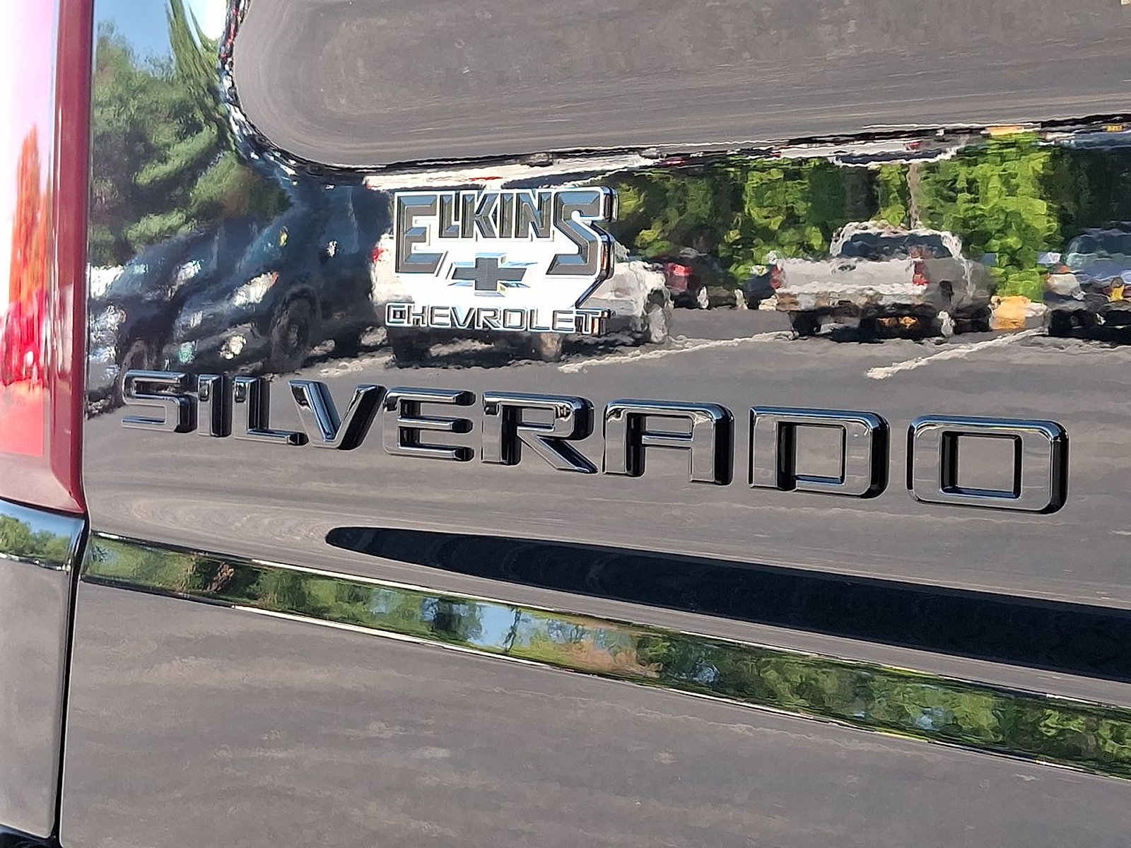 New 2026 Chevrolet Silverado 1500 RST w/ Dark Appearance Package AWD/4WD image 19