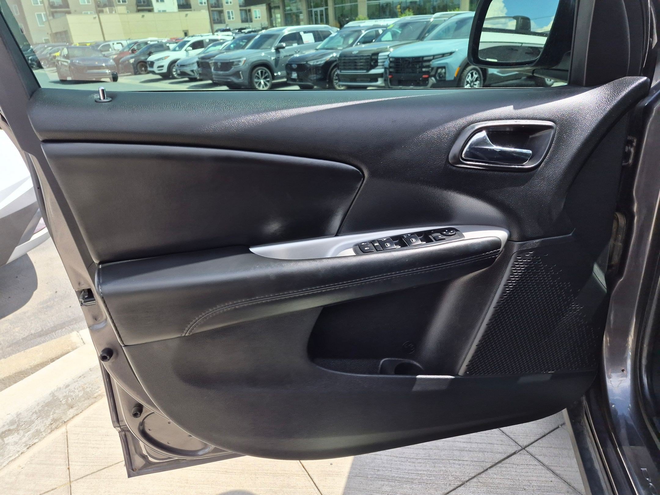 Used 2019 Dodge Journey SE w/ Connectivity Group FWD image 13