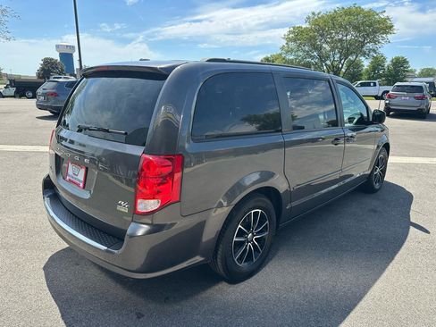 Used 2016 Dodge Grand Caravan R/T FWD image 7