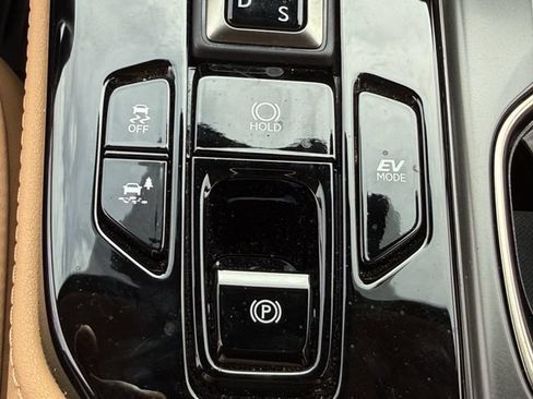 Used 2025 Lexus NX 350h AWD w/ Rear Seat Package image 20