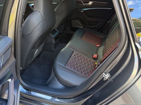 Used 2024 Audi RS 6 performance image 10