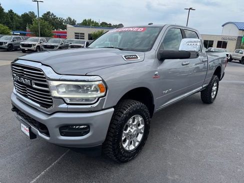 Used 2024 RAM 2500 Laramie AWD/4WD image 3
