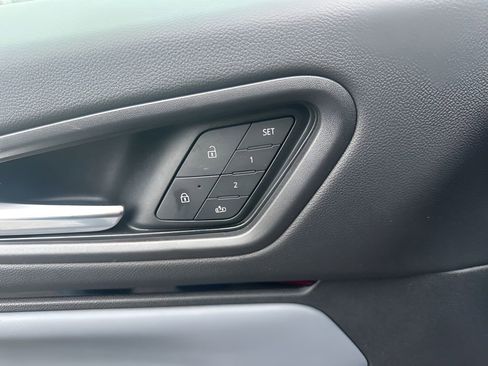 Used 2024 Honda Prologue Touring image 11