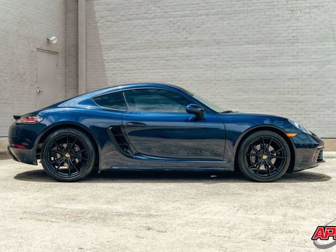 Used 2018 Porsche 718 Cayman RWD image 10