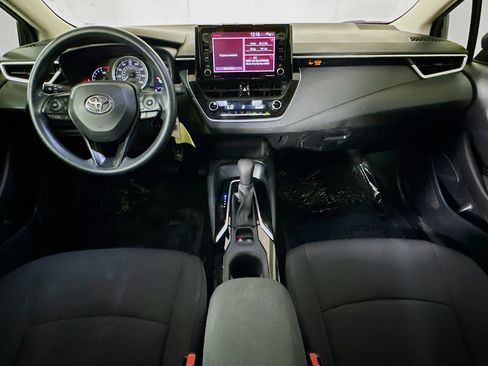 Used 2022 Toyota Corolla LE image 25