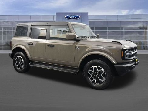 New 2026 Ford Bronco Outer Banks AWD/4WD image 3