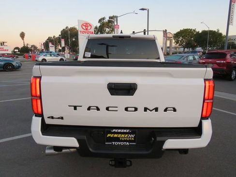 Certified 2025 Toyota Tacoma TRD Off-Road image 10