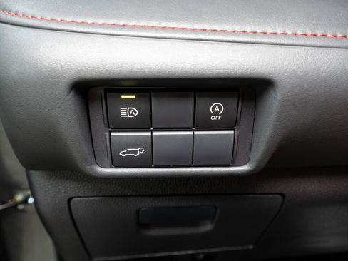 Used 2023 Toyota Highlander XSE image 31