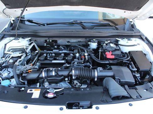 Used 2018 Honda Accord LX image 30
