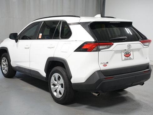 Used 2021 Toyota RAV4 LE FWD image 6