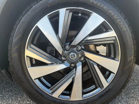 Used 2018 Nissan Murano Platinum image 19