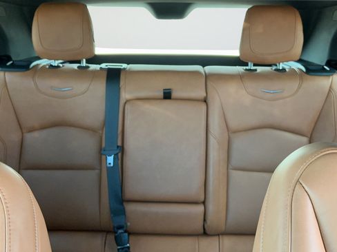 Used 2021 Cadillac XT4 Premium Luxury FWD image 13