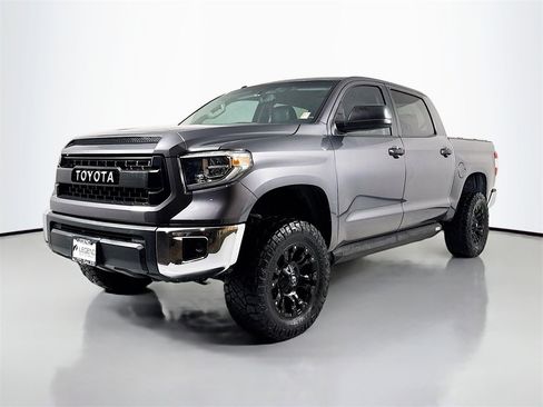 Used 2017 Toyota Tundra SR5 image 1