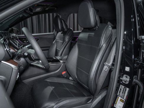 Certified 2025 Mercedes-Benz GLC 300 image 10