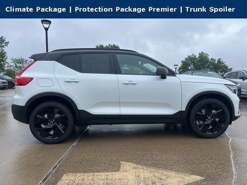 New 2026 Volvo XC40 B5 Ultra w/ Protection Package Premier image 9