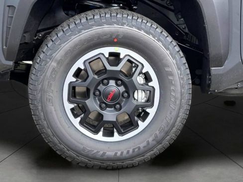 New 2026 Toyota Tacoma TRD Off-Road w/ TRD Off Road Premium Package AWD/4WD image 32