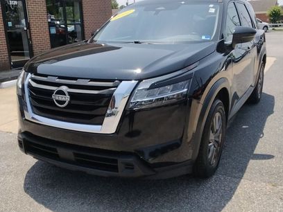 Used 2022 Nissan Pathfinder SV