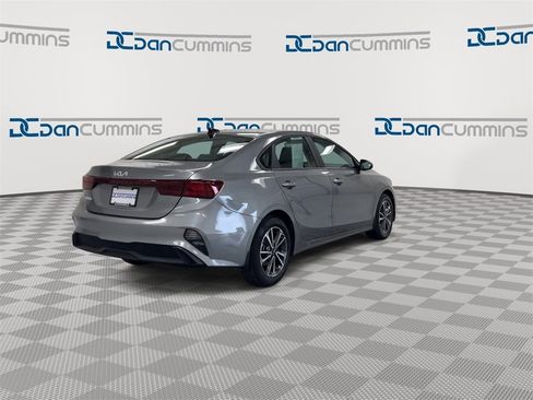 Used 2024 Kia Forte LXS w/ LXS Technology Package image 8