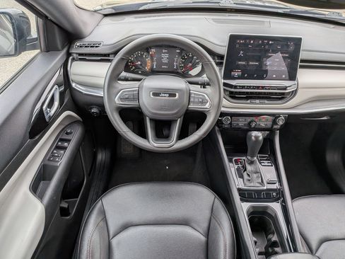 Used 2024 Jeep Compass Limited AWD/4WD image 30