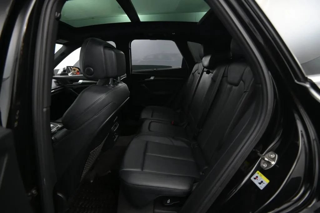Used 2019 Audi SQ5 Premium Plus w/ Premium Plus Package AWD/4WD image 43