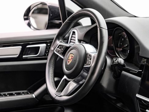 Used 2023 Porsche Cayenne S Platinum w/ Premium Package Plus image 13