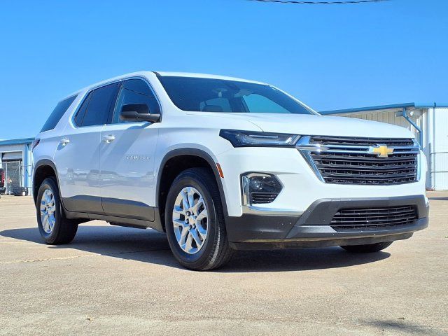 Used 2023 Chevrolet Traverse LS FWD image 3