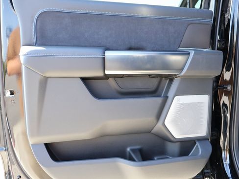 New 2026 Ford F250 Platinum image 16