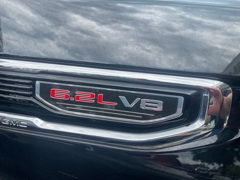 Used 2023 GMC Sierra 1500 SLT w/ SLT Premium Plus Package AWD/4WD image 5
