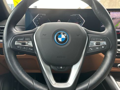 Used 2023 BMW i4 eDrive35 w/ Premium Package image 23